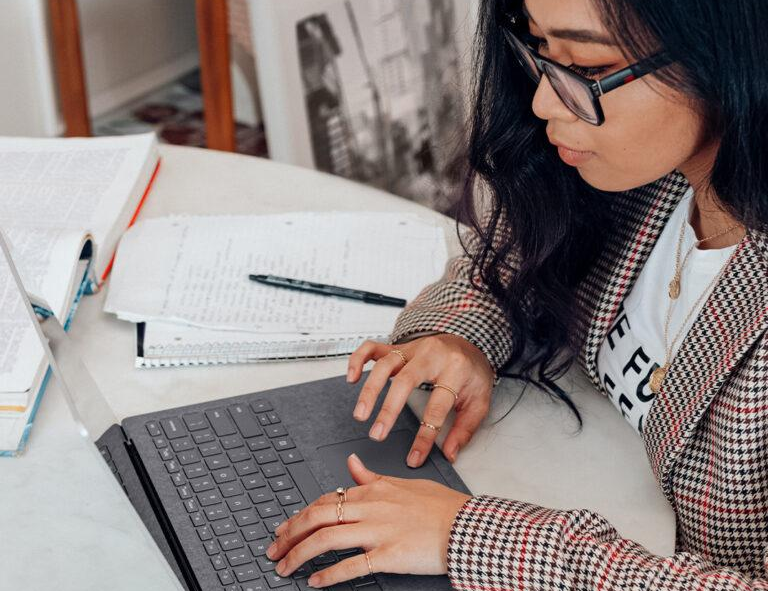 Beyond the Bill: The Economic Benefits of Going Solar in Hawaii 2 Solar energy helps in lower monthly energy costs - BlueSky